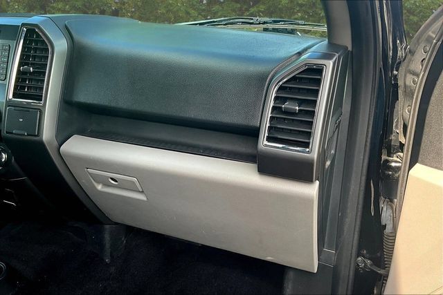 Used 2017 Ford F150 XLT AWD/4WD image 24