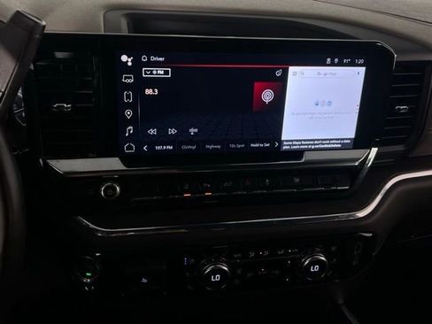 Used 2024 GMC Sierra 2500 SLT w/ SLT Premium Package image 31