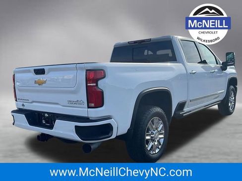 New 2026 Chevrolet Silverado 2500 High Country w/ High Country Premium Package AWD/4WD image 7