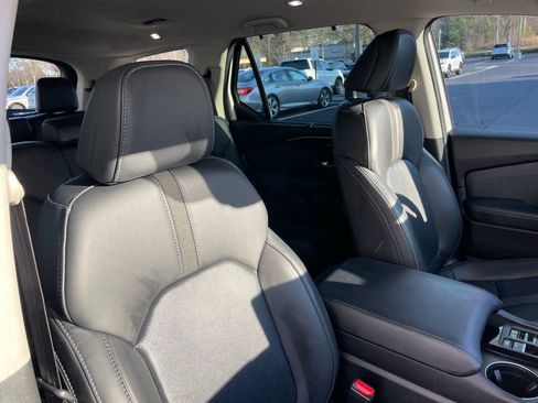 Certified 2025 Honda Pilot EX-L image 31
