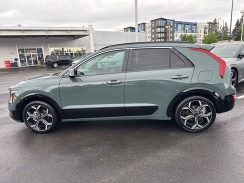 Certified 2023 Kia Niro SX Touring FWD image 9