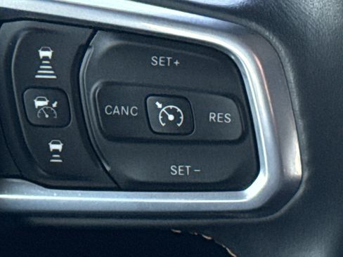 Used 2021 Jeep Wrangler Unlimited Sahara image 19