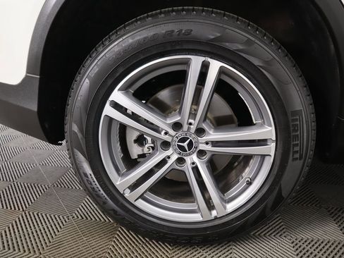 Certified 2022 Mercedes-Benz GLC 300 image 32