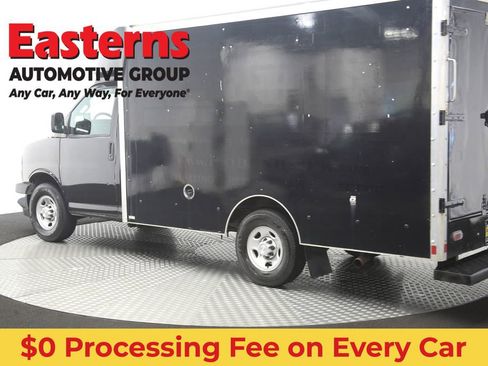 Used 2017 Chevrolet Express 3500 RWD image 60