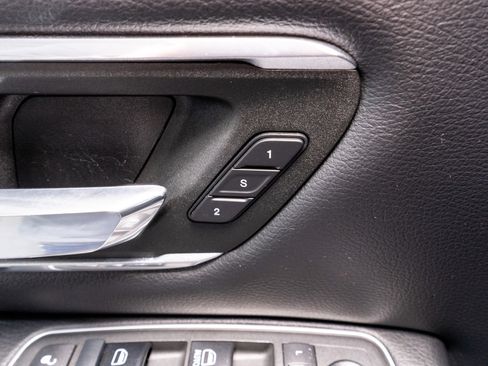 Used 2021 RAM 1500 Laramie w/ Sport Appearance Package image 14