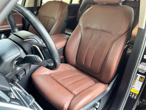 Used 2020 BMW X7 xDrive40i w/ Premium Package AWD/4WD image 18