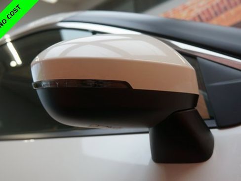 Used 2022 Nissan Rogue SV w/ SV Premium Package image 89