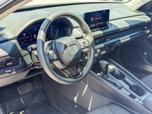Used 2025 Honda Accord SE image 8