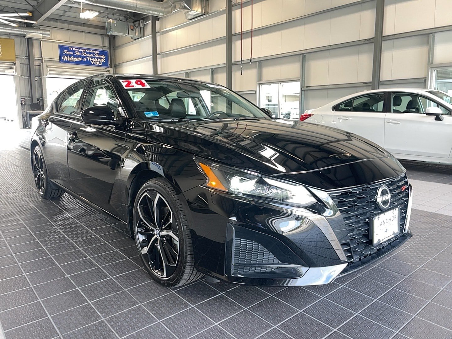Used 2024 Nissan Altima 2.5 SR FWD image 1