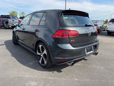 Used 2017 Volkswagen GTI SE FWD image 9