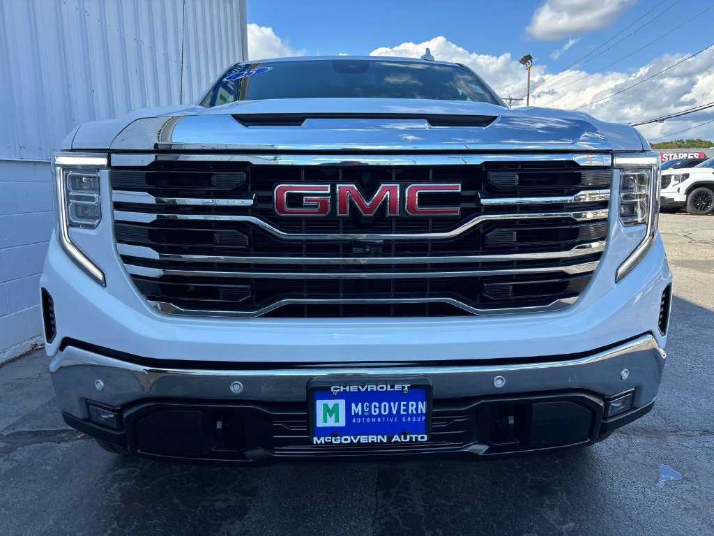 Used 2025 GMC Sierra 1500 SLT w/ SLT Premium Plus Package AWD/4WD image 6