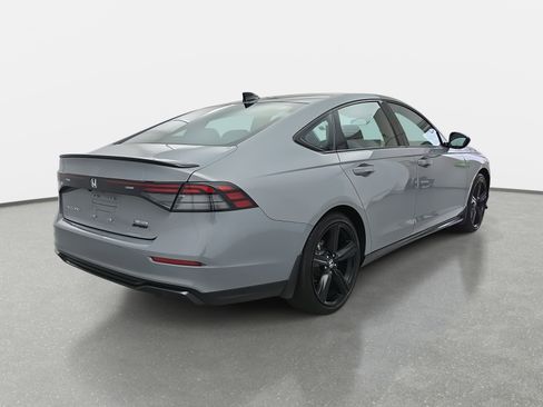 Used 2024 Honda Accord Sport image 5
