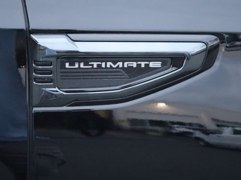 Used 2026 GMC Yukon Denali Ultimate AWD/4WD image 12