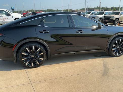 Used 2025 Toyota Crown Platinum image 9