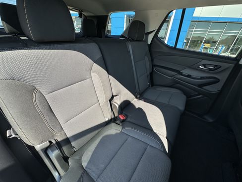 Certified 2021 Chevrolet Traverse LS FWD image 31