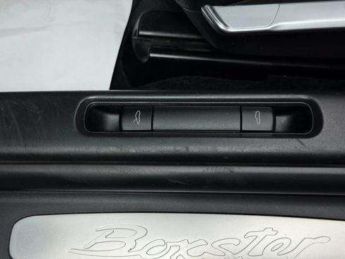 Used 2011 Porsche Boxster RWD image 18