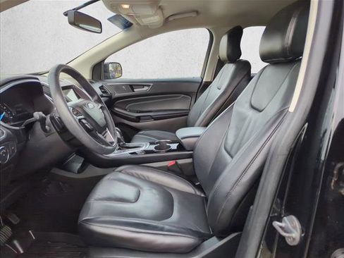 Certified 2018 Ford Edge Titanium w/ Technology Package image 14