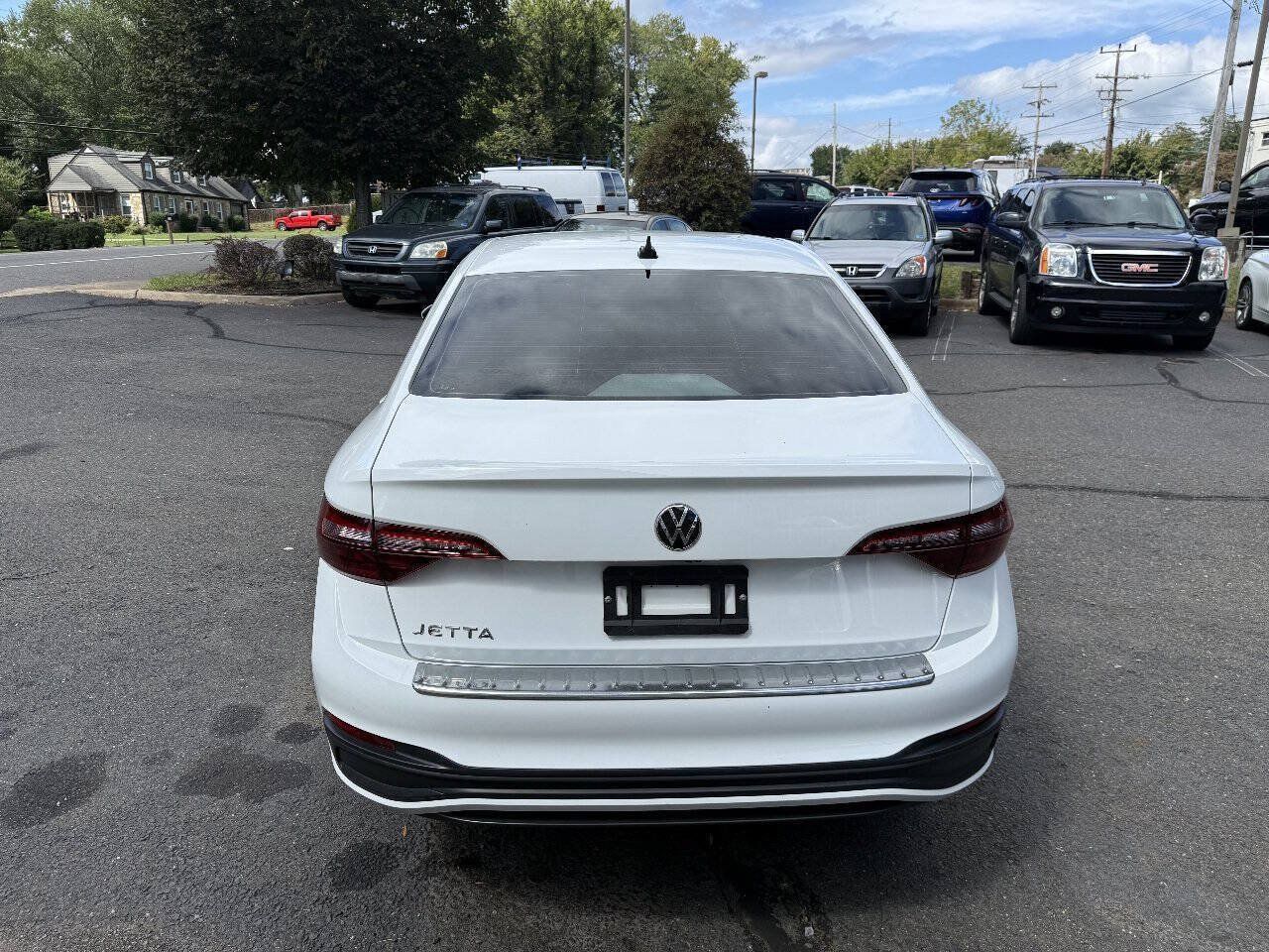 Used 2024 Volkswagen Jetta S FWD image 4