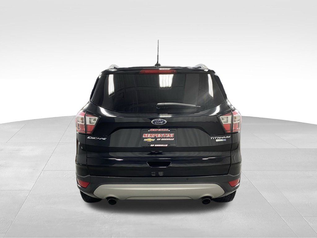 Used 2018 Ford Escape Titanium w/ Ford Safe & Smart Package AWD/4WD image 8