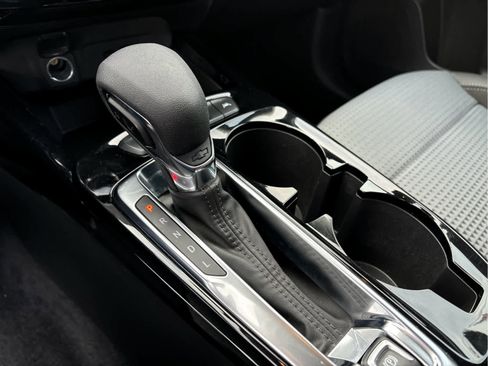 Certified 2024 Chevrolet Trax LT w/ Driver Confidence Package image 21