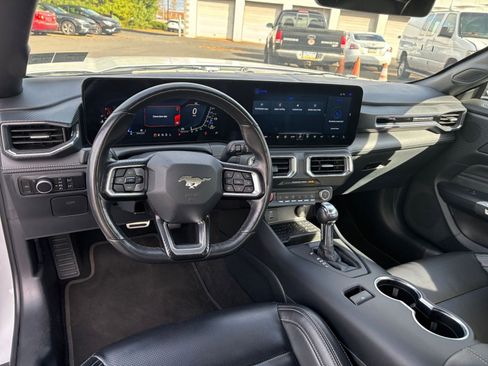 Used 2024 Ford Mustang Premium image 34