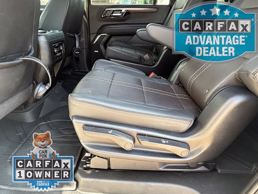 Used 2025 Chevrolet Suburban High Country AWD/4WD image 25