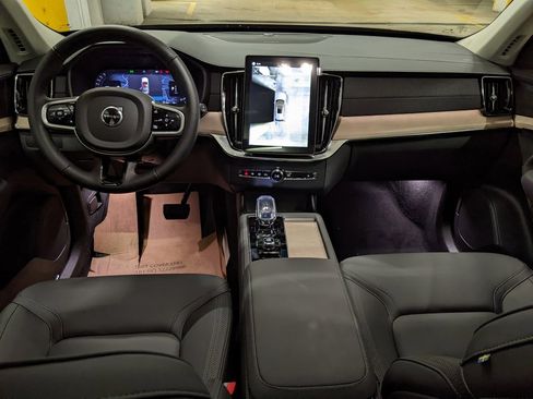 New 2026 Volvo XC90 B6 Plus image 12
