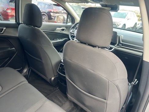 Used 2023 Kia Sportage LX image 15