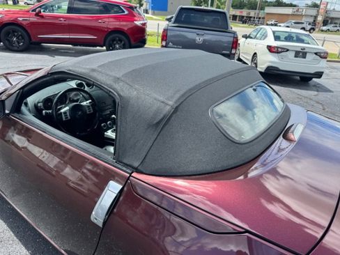 Used 2006 Nissan 350Z Grand Touring RWD image 25