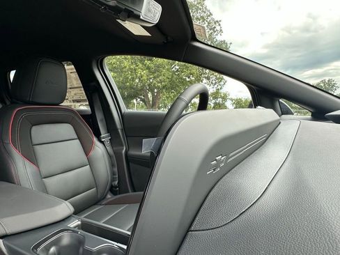 New 2025 Chevrolet Equinox EV RS w/ Convenience Package II FWD image 31