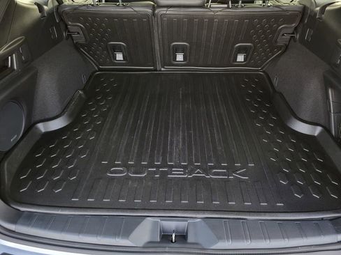 Certified 2025 Subaru Outback Limited image 11