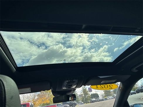 Used 2021 Mercedes-Benz GLS 450 4MATIC image 25