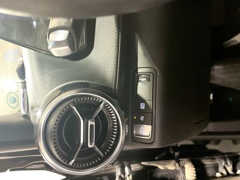 Used 2025 Chevrolet Equinox LT w/ Safety and Technology Package FWD image 10