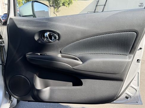 Used 2015 Nissan Versa Note SV FWD image 33