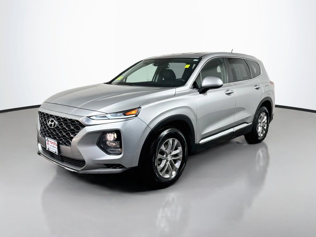 Used 2020 Hyundai Santa Fe SE AWD/4WD image 2