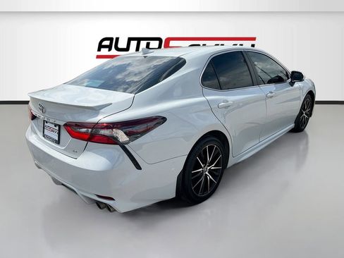 Used 2023 Toyota Camry SE w/ Audio Upgrade Package image 7