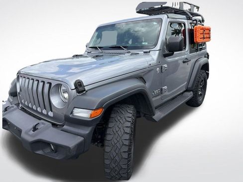 Used 2018 Jeep Wrangler Sport AWD/4WD image 2