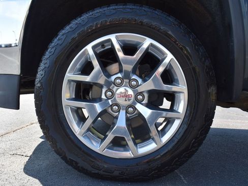 Used 2018 GMC Sierra 1500 SLT w/ SLT Premium Package image 16