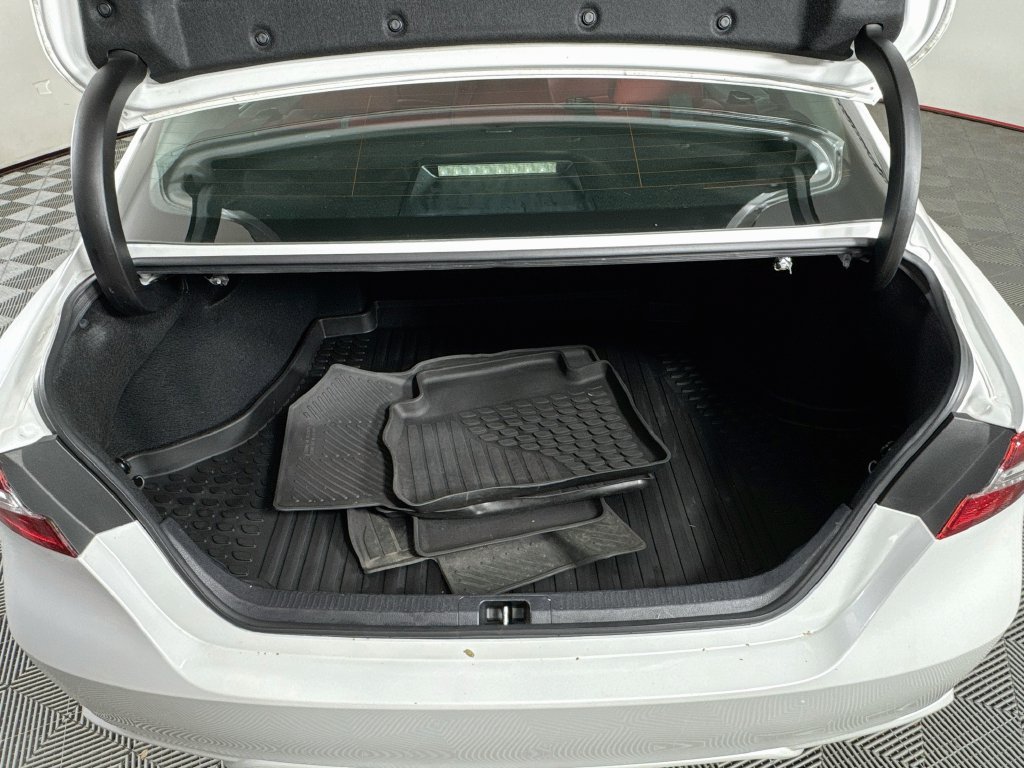Used 2021 Toyota Camry XSE FWD image 26