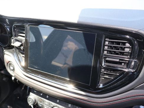 Used 2024 Dodge Durango GT RWD image 14