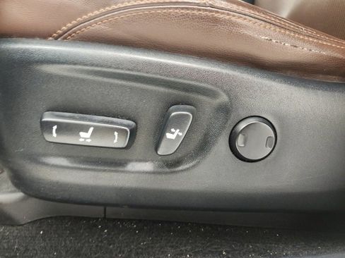 Used 2018 Toyota 4Runner Limited image 14