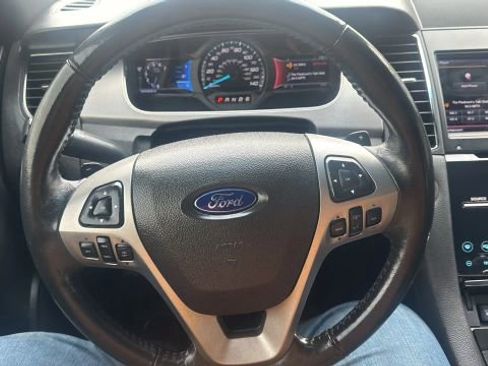 Used 2013 Ford Taurus SHO image 17