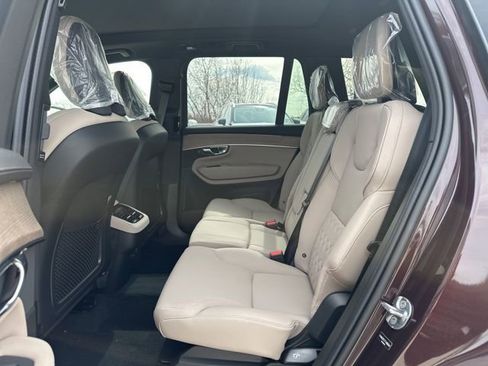 New 2026 Volvo XC90 B6 Plus image 11