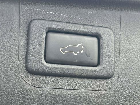 Used 2018 Subaru Outback 2.5i Premium AWD/4WD image 11