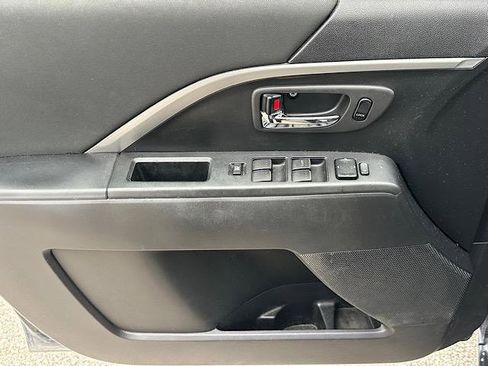 Used 2015 MAZDA MAZDA5 Sport image 19