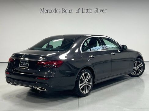 Used 2023 Mercedes-Benz E 350 4MATIC Sedan image 6