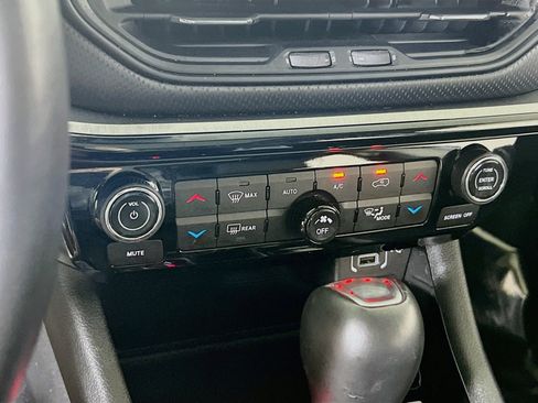 Used 2022 Jeep Compass Trailhawk w/ Sun and Sound Group AWD/4WD image 15