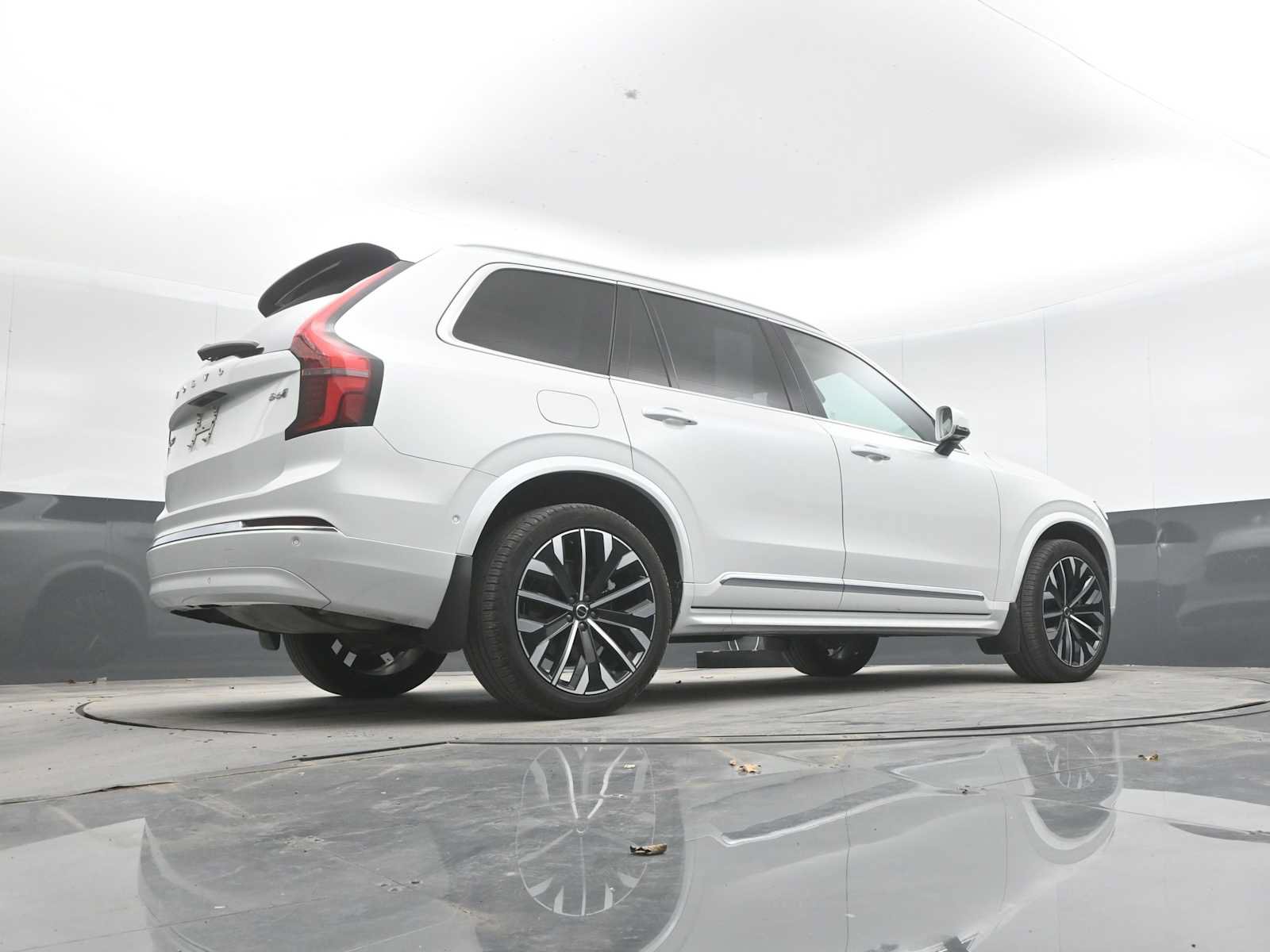 Used 2026 Volvo XC90 B6 Ultra w/ Protection Package AWD/4WD image 34