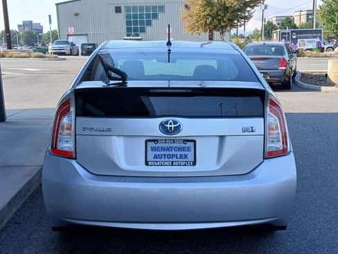 Used 2013 Toyota Prius Two image 7