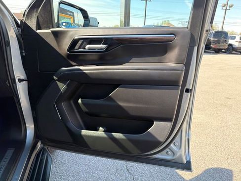 Used 2025 Chevrolet Tahoe LT image 35